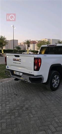 GMC Sierra